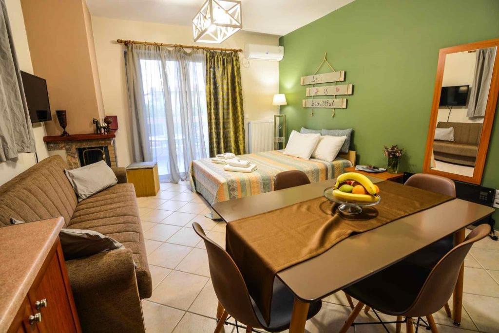 Theoni'S Apartments Xylokastro Extérieur photo